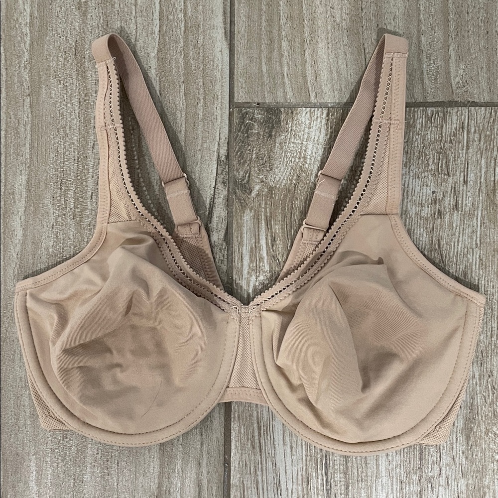 Wacoal beige Casual Beauty bra, size 34DD, EUC